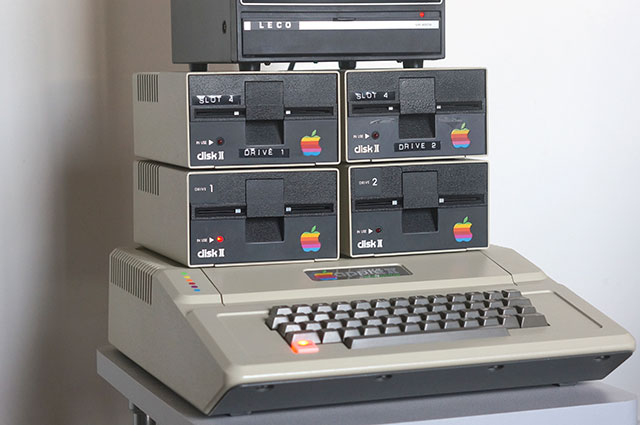 Apple II Euro Plus Floppy Workstation
