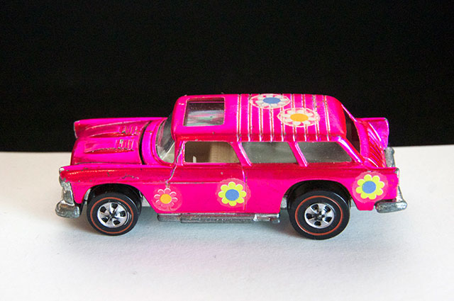 Hot Wheels Redline Hot Pink Classic Nomad