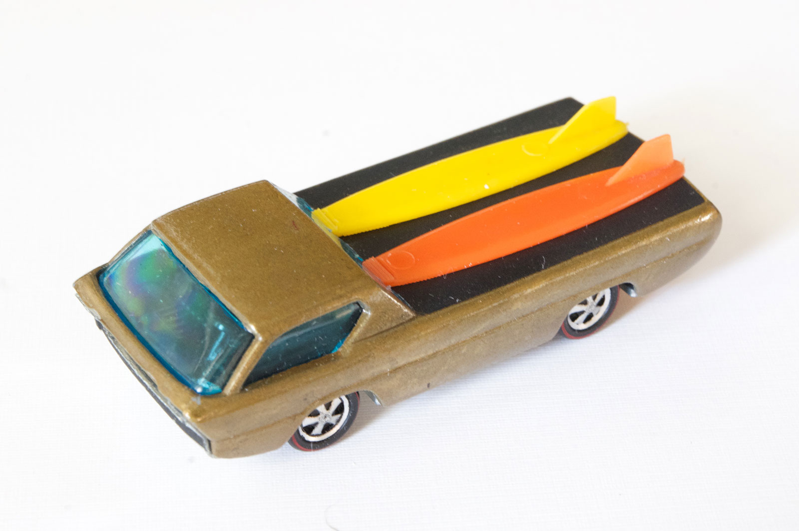 Hot Wheels Redline Early Production Gold Deora HK Painted Base #1