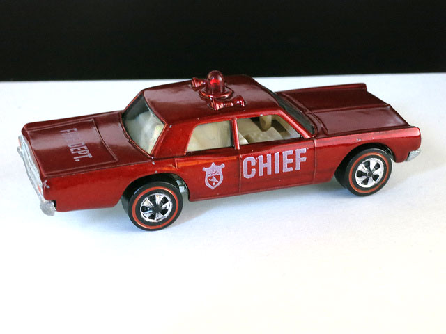 Hot Wheels Redline Fire Chief Red Siren